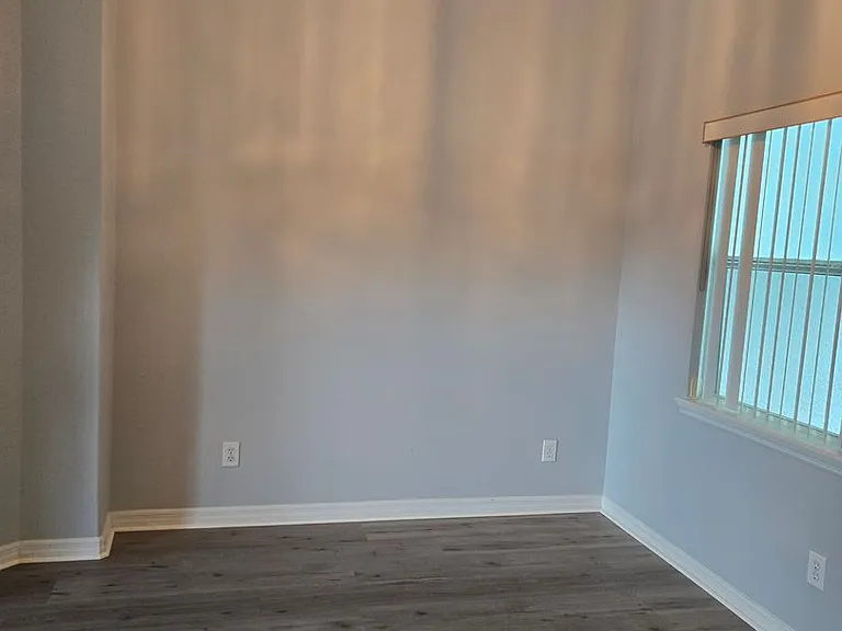 292 Carmel Dr — Photo 16