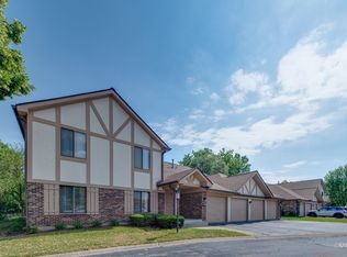 1232 Knottingham Ct APT 2B, Schaumburg, IL 60193