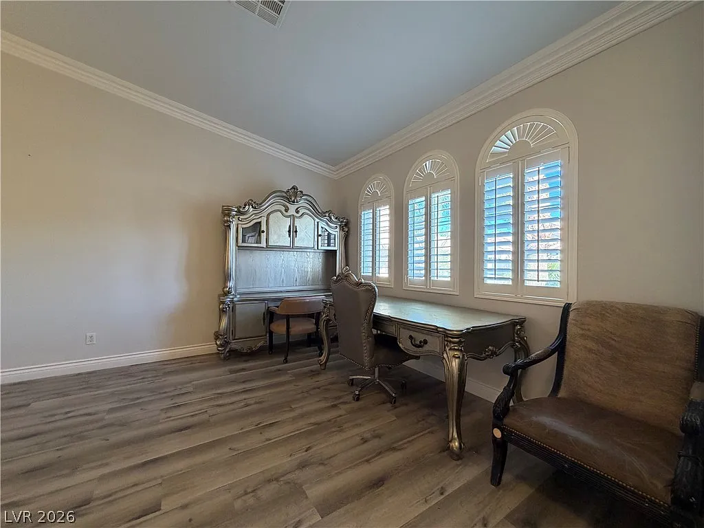 3 bed, 2.0 bath, 2124 sqft, $2,500 — Photo 3