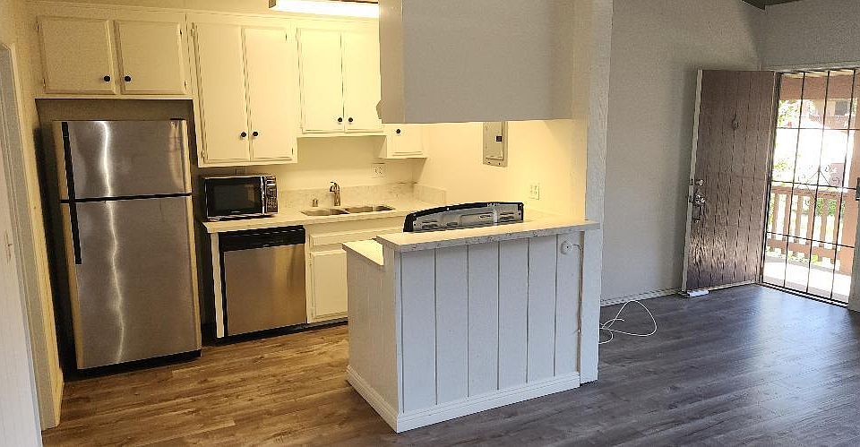 1st image of 1000 W Macarthur Blvd APT 62
