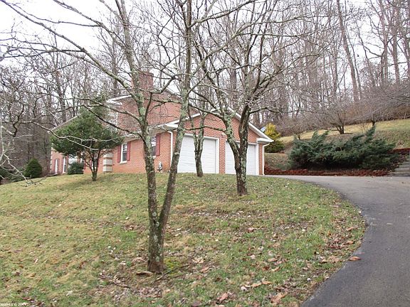 2nd image of 198 Fairway Dr