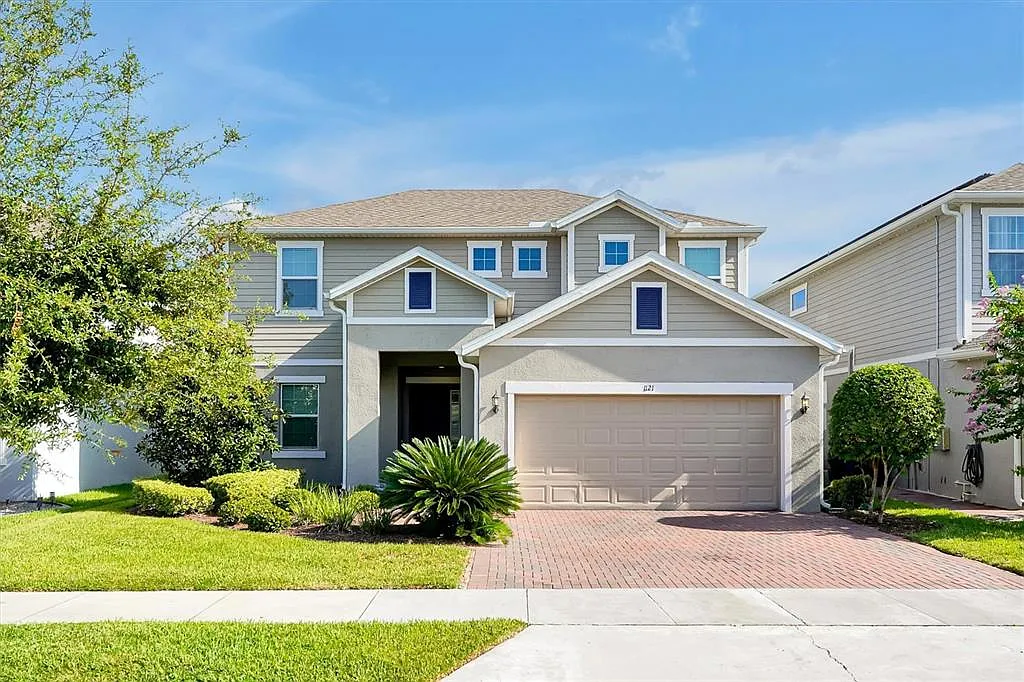 4 bed, 3.0 bath, 2408 sqft, $2,650 — Photo 1