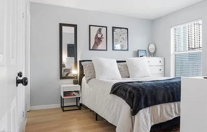 2 bed, 1094 sqft, $2,250 — Photo 2