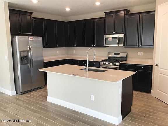 5th image of 550 Broomsedge Cir