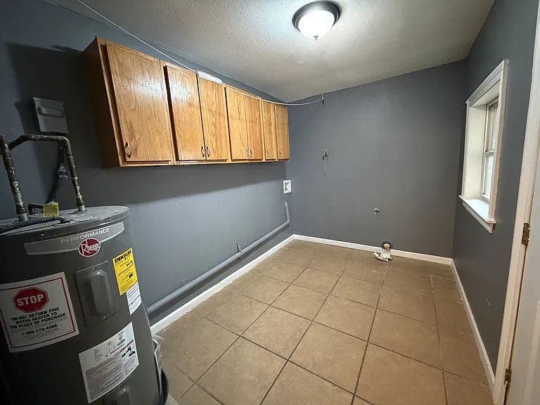 7532 Patricia St — Photo 6