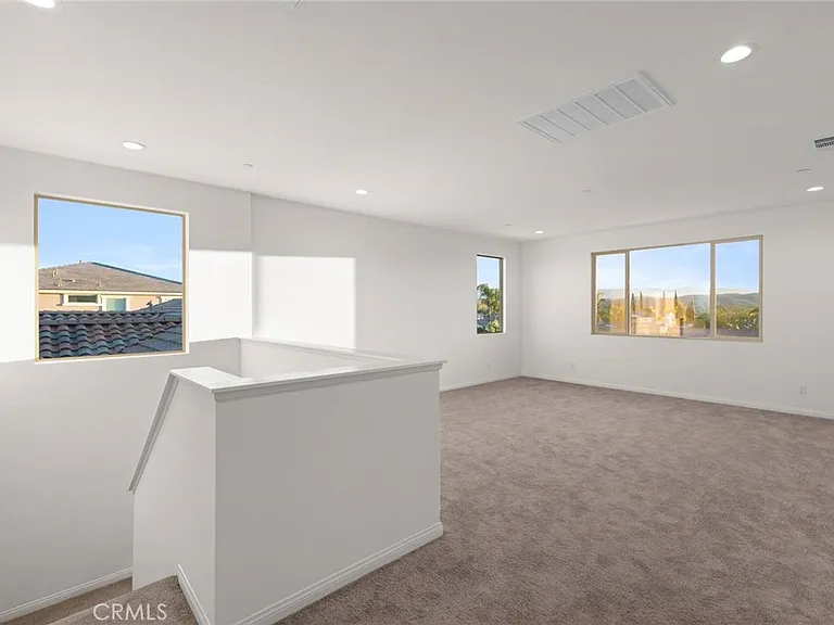 17727 Santa Lucia Ct — Photo 32