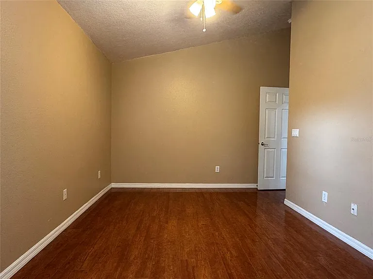 10207 Quails Landing Ave — Photo 40