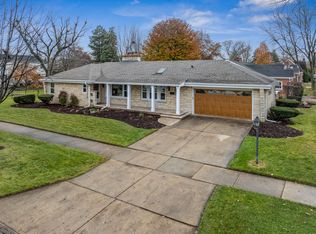 295 Ardmore Rd, Des Plaines, IL 60016