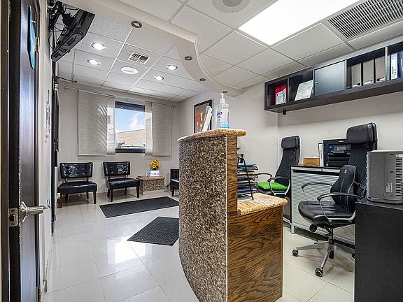 3rd image of 62-22 Myrtle Ave #Hse