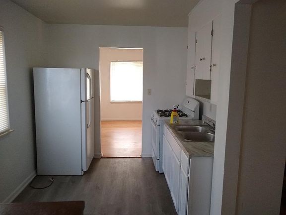 4th image of 617 E Hudson Ave