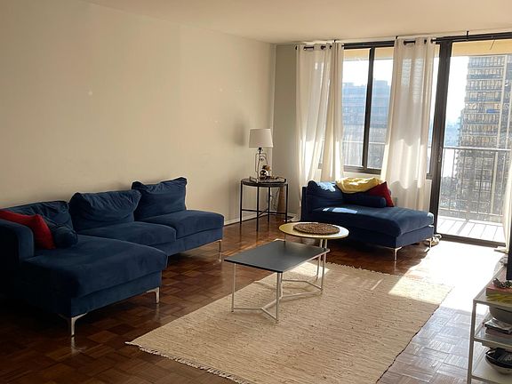 5th image of 300 Winston Dr APT 1112