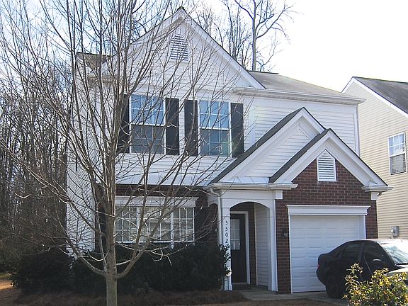 2nd image of 3502 Laurenhurst Ln