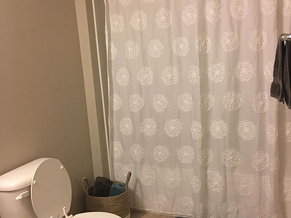 Full bath #2 upstairs 