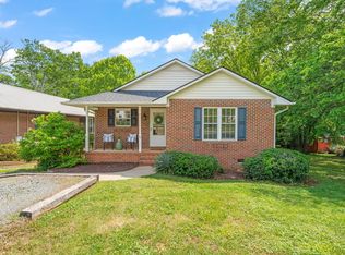 34 Johnston St, Pittsboro, NC 27312