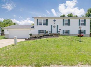 23367 Berry Rd, Elsah, IL 62028