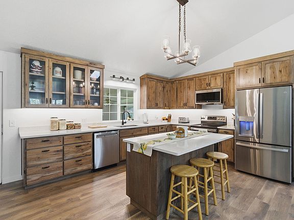 4th image of 190 Spring Oak Way