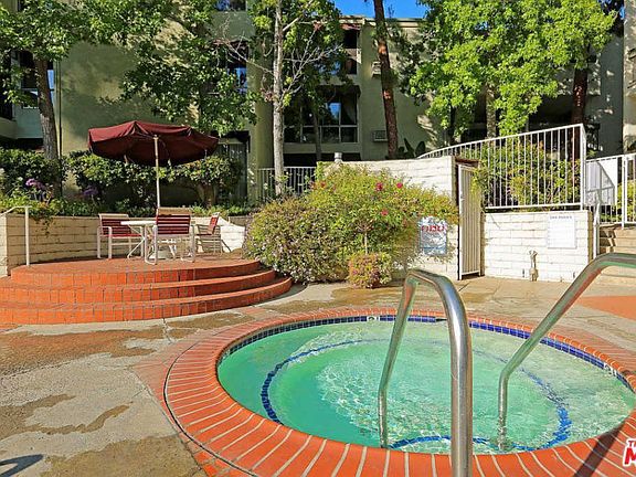 4th image of 4900 Overland Ave Unit 358
