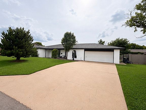 2nd image of 1004 Sherwood Rd