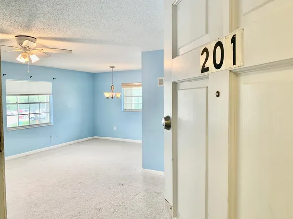 40 High Point Rd #F201, Plantation Key, FL 33036