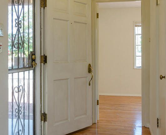 4th image of 3600 Calle Del Sol NE