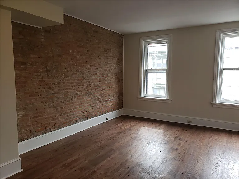 923 N 2nd St #2F — Photo 8