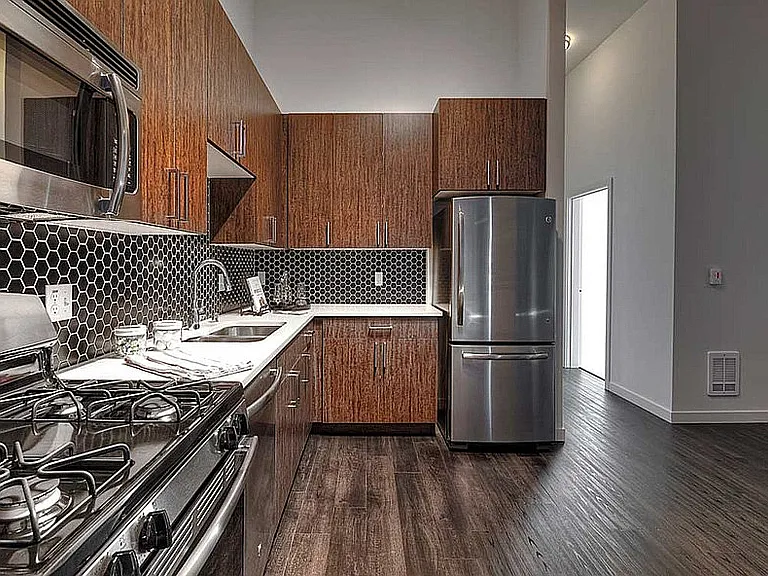 southlakeunion-apartment-interior-kitchen6