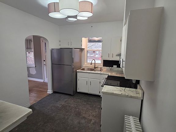 5th image of 165-167 State St #165