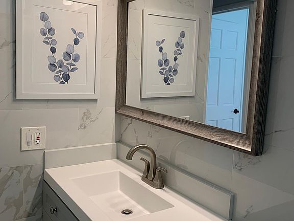 4th image of 31579 Lindero Canyon Rd Unit 7
