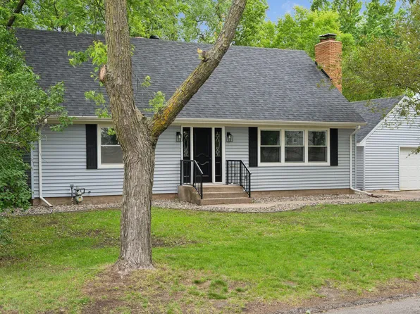 2283 15th Ave E, North Saint Paul, MN 55109