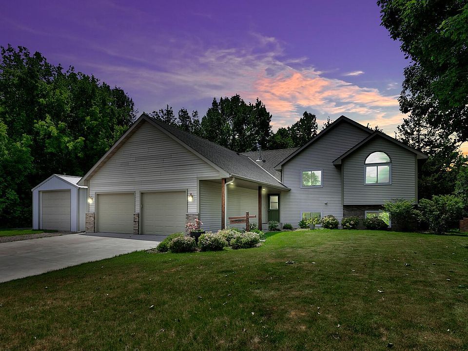 1st image of 31066 Cedar Ridge Dr