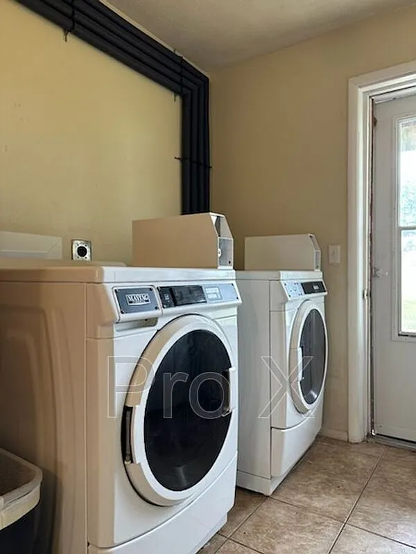 2 bed, 1.0 bath, 750 sqft, $795 — Photo 3