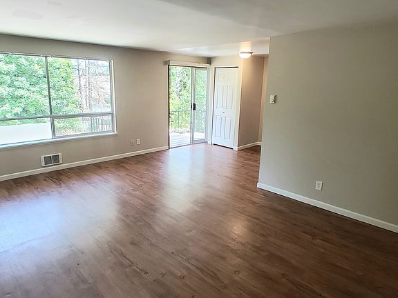 4th image of 15544 27th Ave NE APT 1
