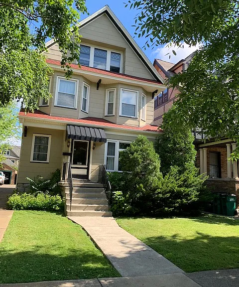 462 W Delavan Ave — Photo 1