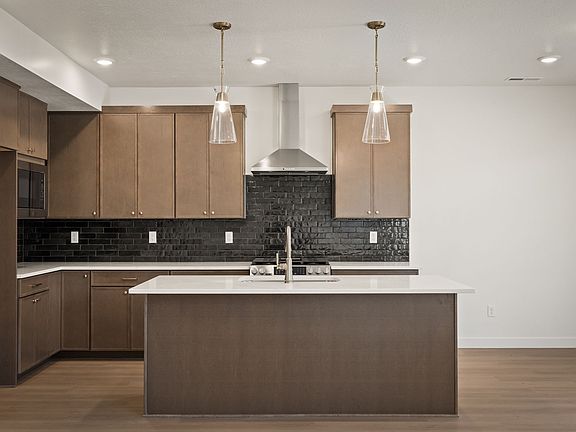 2nd image of 1062 W Linden Ln #37