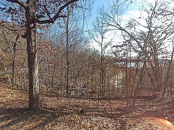 3rd image of 00 Dogwood Dr