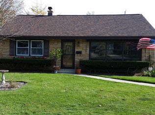 913 Oregon St, Racine, WI 53405