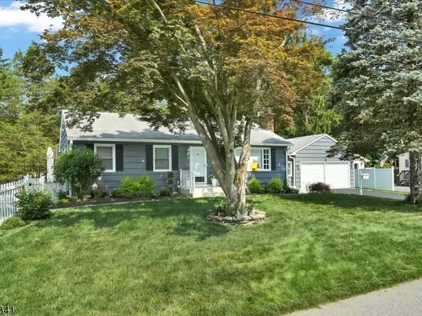 60 Garbarino Ave, Wanaque Boro, NJ 07465