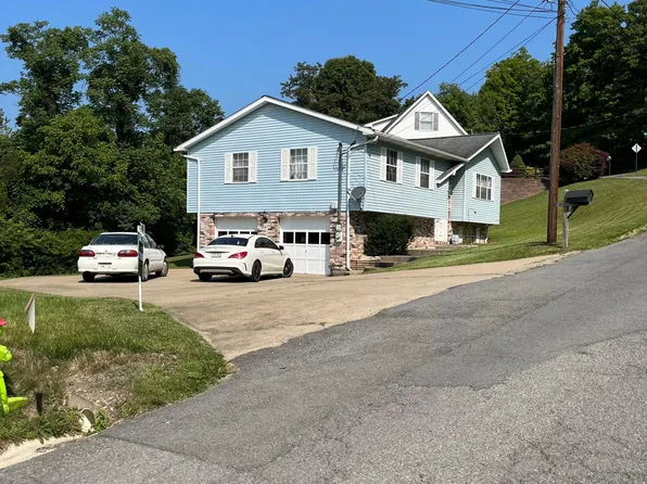 924 Sarah St, Morgantown, WV 26501