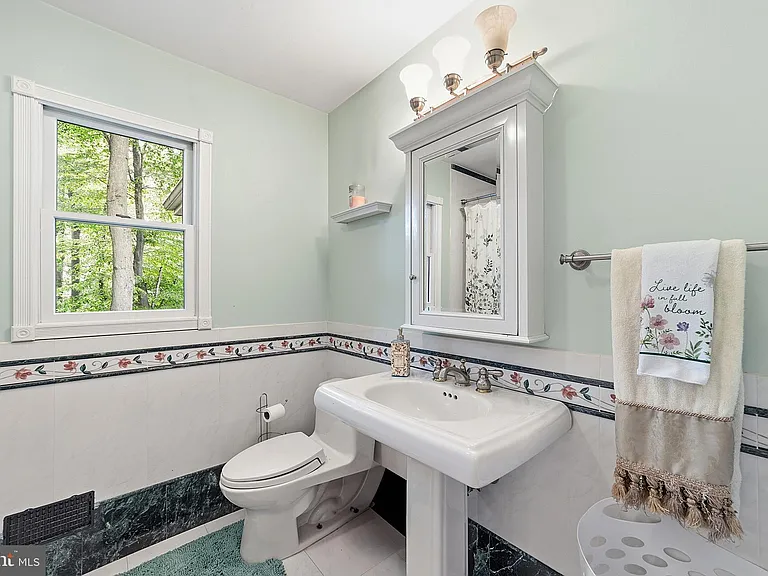 292 Glenn Ave — Photo 24