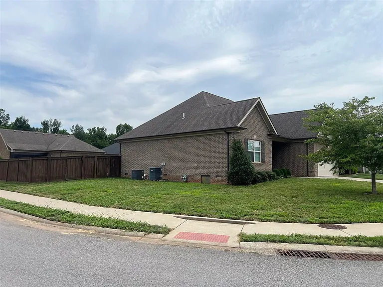 4179 Beechwood Ln — Photo 3