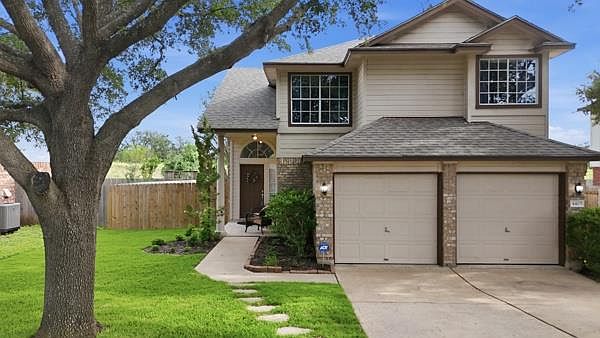 1st image of 4405 Hoffman Dr