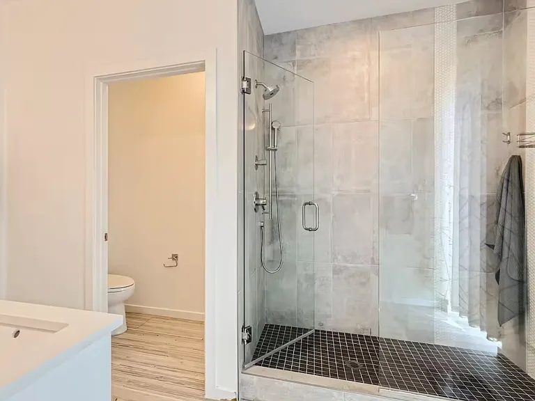 2305 W 52nd Ave — Photo 19
