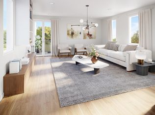 64 Chelsea St #4, Boston, MA 02128