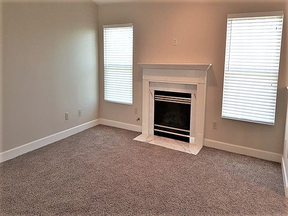 4th image of 305 Windgate Ct