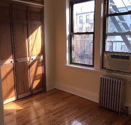 5th image of 479 Henry St APT 2