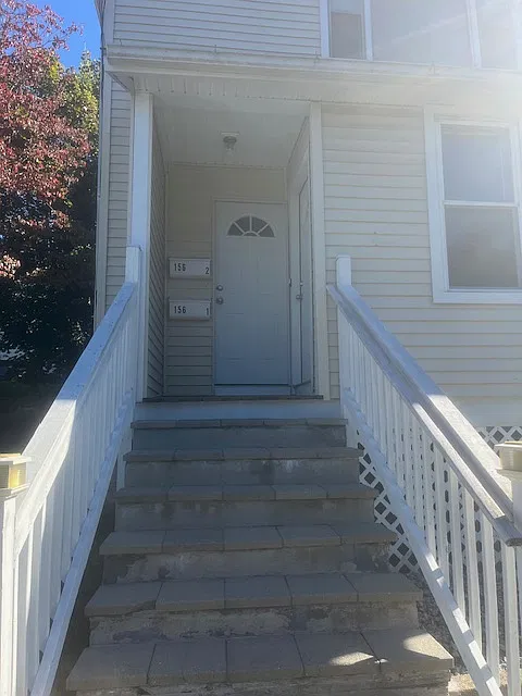 2 bed, 750 sqft, $1,800 — Photo 2