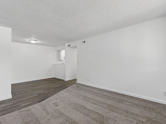 3rd image of 1522 Bench Rd APT D02