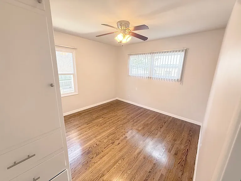 4123-4125 Ocean View Blvd — Photo 11