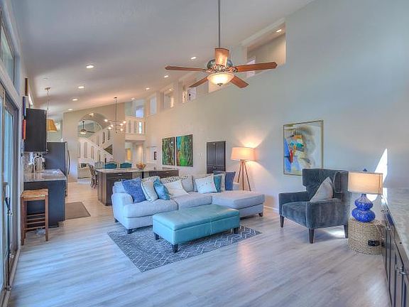 5th image of 9424 Pebble Beach Dr NE