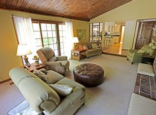 1100 Duck Creek Ln, Ortonville, MI 48462